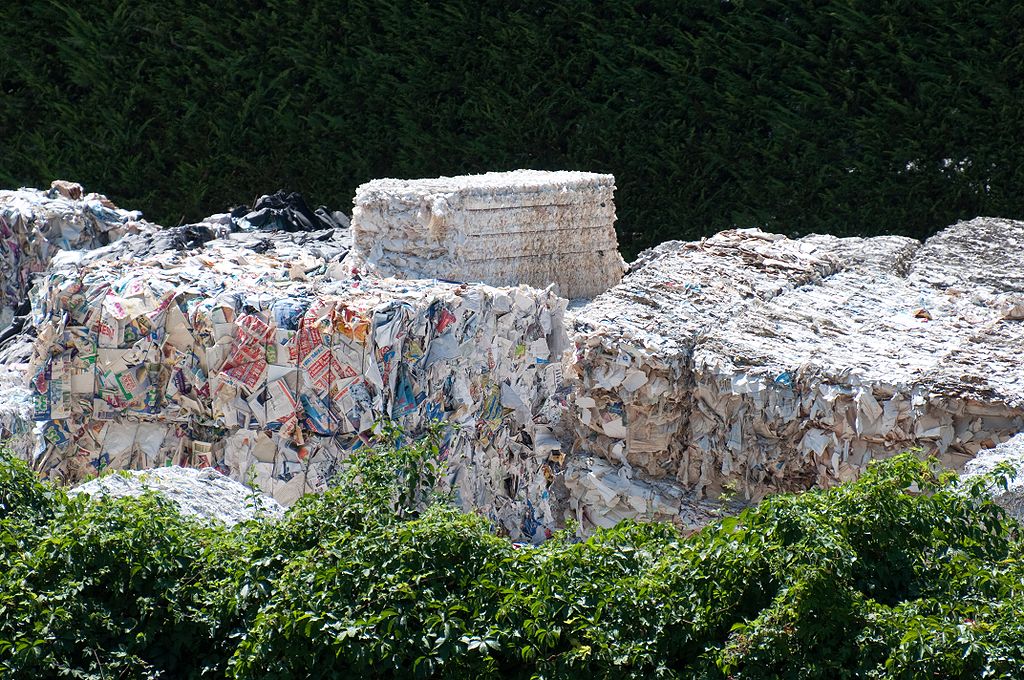 Bolsas de papel reciclado: menor costo